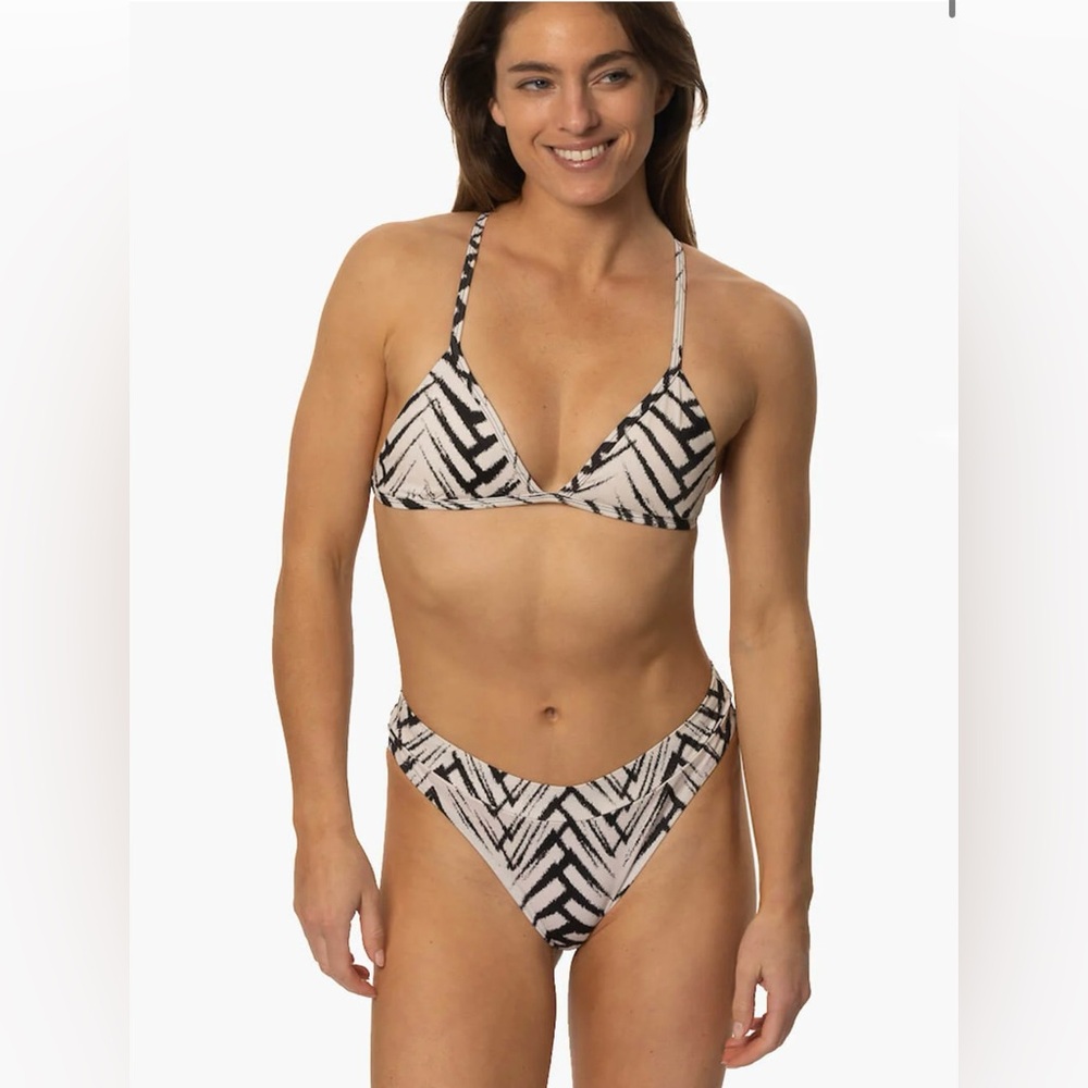 Jolyn Alanna bottoms in Pacific